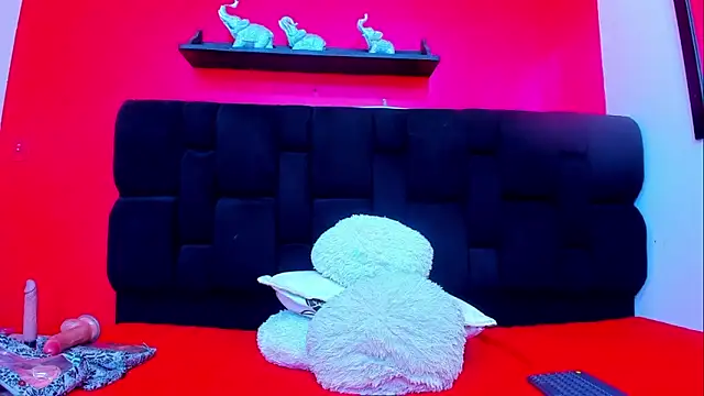 Leah Gomed online show from January 13, 2025, 4:07 am