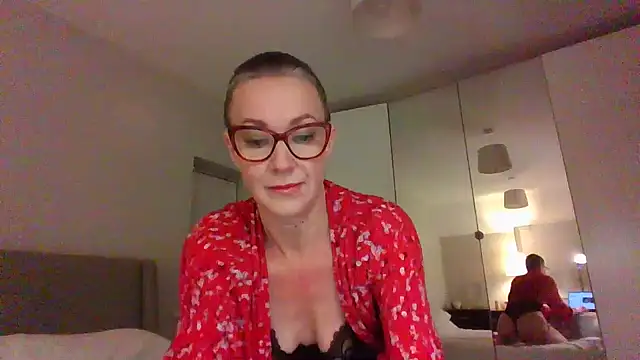 ELEGANT-ARIA36 online show from January 6, 2025, 5:27 pm