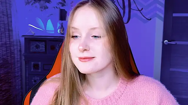 VivienLeeigh online show from October 6, 2025, 1:30 pm