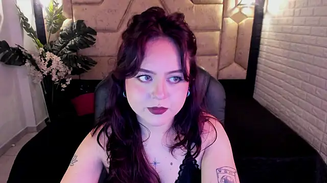 crimson tati  online show from April 22, 2026, 6:16 am