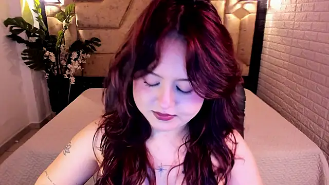Snapshot of crimson_tati_ chatting on May 21, 2026, 4:52 am crimson tati online show from May 21, 2026, 4:52 am