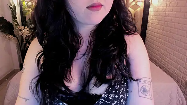 Snapshot of crimson_tati_ chatting on July 11, 2026, 1:36 pm crimson tati online show from July 11, 2026, 1:36 pm