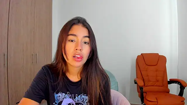 Snapshot of AriaMontgomery chatting on February 24, 2025, 7:19 pm AriaMontgomery online show from February 24, 2025, 7:19 pm