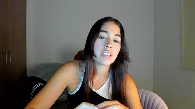 Snapshot of AriaMontgomery chatting on March 6, 2025, 3:02 am AriaMontgomery online show from March 6, 2025, 3:02 am