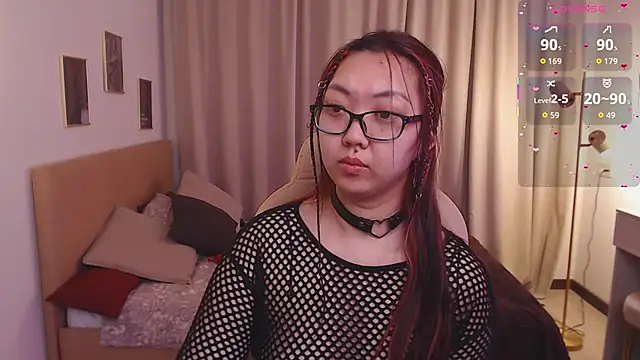 Marine Vact online show from February 4, 2026, 2:12 pm