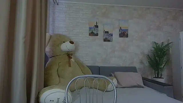 Anika bloom online show from September 28, 2025, 6:52 am