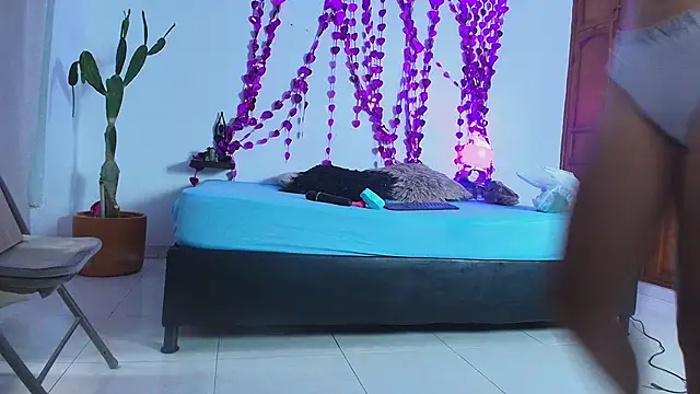 Snapshot of miwa_cute chatting on March 7, 2025, 7:49 pm miwa cute online show from March 7, 2025, 7:49 pm