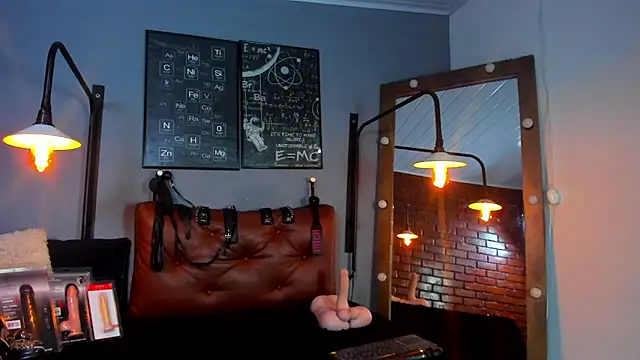 Samantha mature56 online show from February 4, 2026, 2:17 am