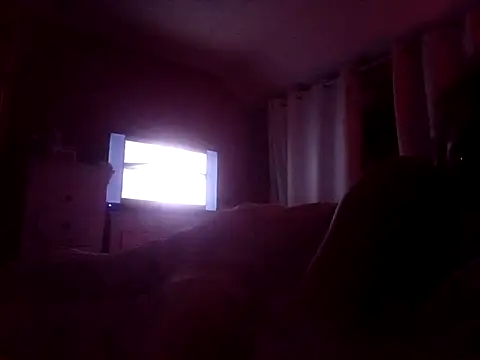 Snapshot of Fiesty_findom40 chatting on October 16, 2025, 1:28 am Fiesty findom40 online show from October 16, 2025, 1:28 am