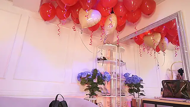 elasummer online show from February 16, 2026, 12:23 pm