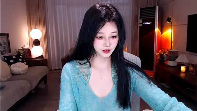 sweateanv  online show from March 6, 2026, 5:59 am