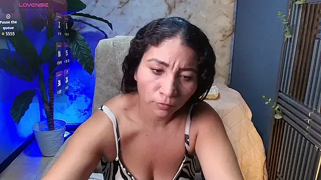 jennaa milf  online show from June 30, 2026, 7:15 pm
