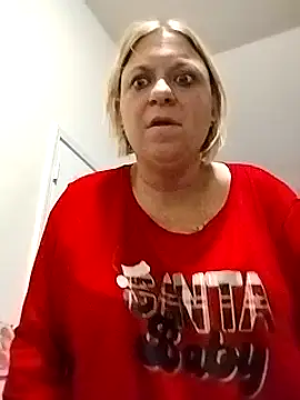 Snapshot of Playmate86 chatting on December 3, 2024, 7:10 am Playmate86 online show from December 3, 2024, 7:10 am