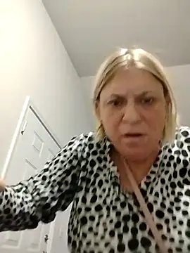 Snapshot of Playmate86 chatting on December 21, 2024, 11:33 am Playmate86 online show from December 21, 2024, 11:33 am