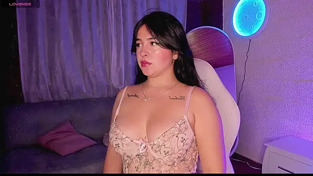 Snapshot of sunshine_maddy chatting on January 25, 2025, 1:10 am sunshine maddy online show from January 25, 2025, 1:10 am