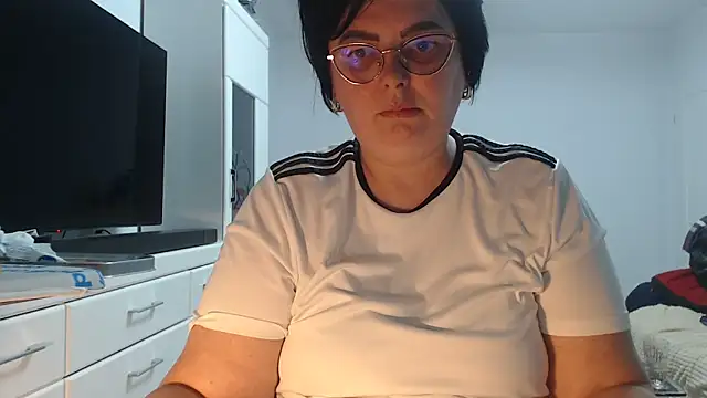 Amandamuller1982 online show from March 27, 2026, 10:31 pm