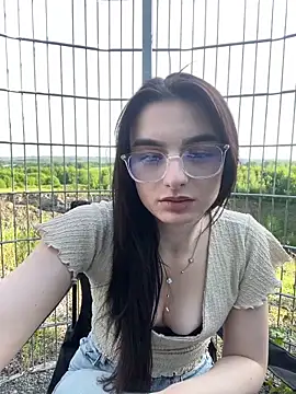 AdelinaAlia online show from May 21, 2026, 4:14 pm