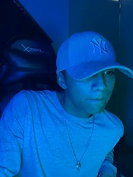 SkinnyHot444 online show from February 7, 2025, 4:37 am