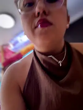 Snapshot of VIOLETA-25_ chatting on June 26, 2026, 3:27 pm VIOLETA-25 online show from June 26, 2026, 3:27 pm