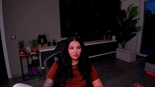 anemarieejolie online show from May 10, 2026, 5:40 pm
