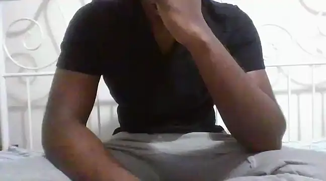 Snapshot of justinme00o7 chatting on March 17, 2025, 12:46 pm justinme00o7 online show from March 17, 2025, 12:46 pm