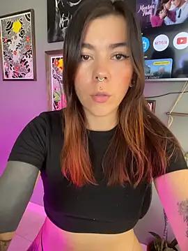 luccianagreyy online show from November 10, 2025, 8:08 pm