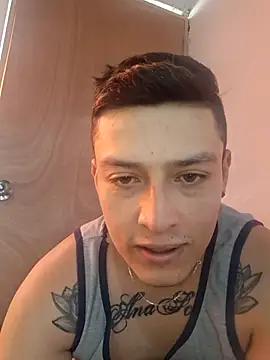 Snapshot of ethanandbrianna chatting on January 23, 2025, 7:40 pm ethanandbrianna online show from January 23, 2025, 7:40 pm