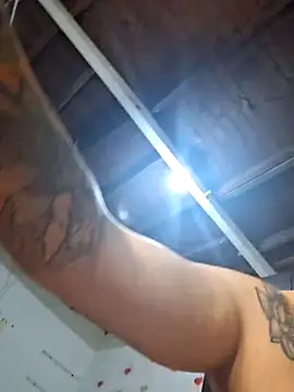 Snapshot of ethanandbrianna chatting on March 2, 2025, 12:31 am ethanandbrianna online show from March 2, 2025, 12:31 am