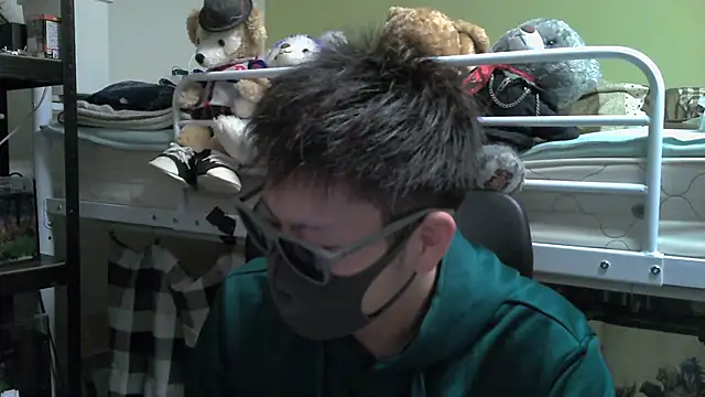 Snapshot of Owl1216 chatting on December 16, 2024, 1:54 pm Owl1216 online show from December 16, 2024, 1:54 pm