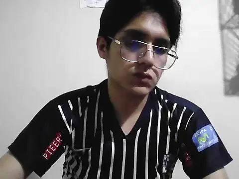 HardDick2 online show from May 7, 2026, 4:40 am