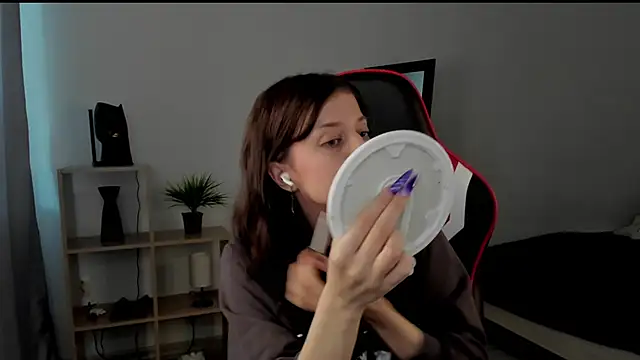 Snapshot of Este_Glen chatting on February 9, 2025, 11:25 am Este Glen online show from February 9, 2025, 11:25 am