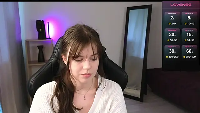 Snapshot of Este_Glen chatting on March 7, 2025, 2:56 pm Este Glen online show from March 7, 2025, 2:56 pm