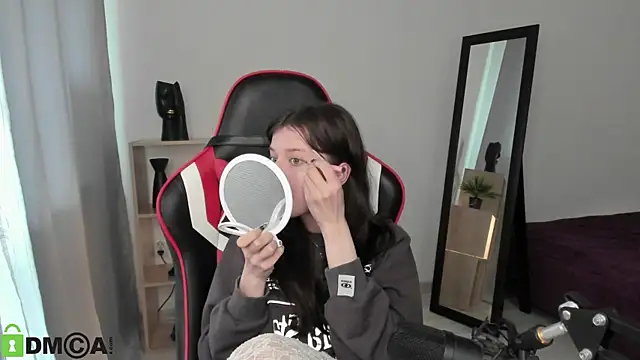 Snapshot of Este_Glen chatting on March 13, 2025, 12:13 pm Este Glen online show from March 13, 2025, 12:13 pm