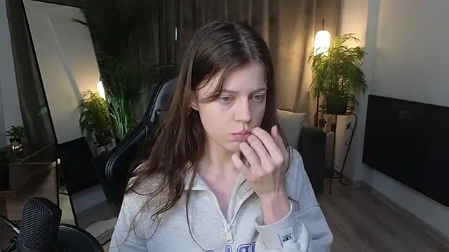 Snapshot of Este_Glen chatting on October 16, 2025, 10:33 pm Este Glen online show from October 16, 2025, 10:33 pm