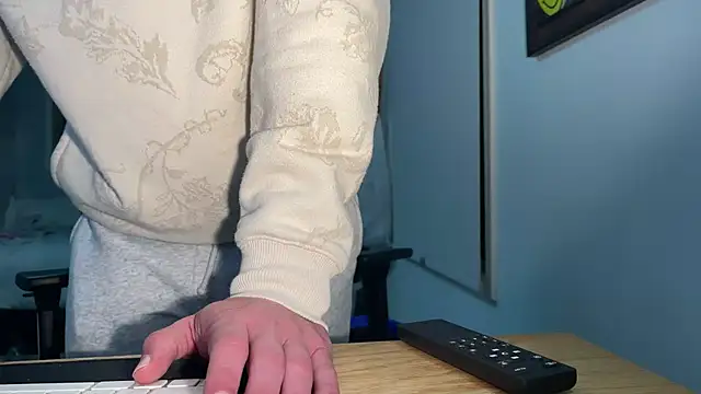 Dylansd online show from December 31, 2024, 4:49 am