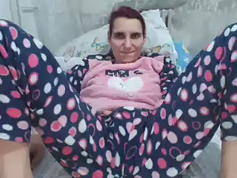 Snapshot of pussywetsquirty chatting on January 18, 2025, 8:20 am pussywetsquirty online show from January 18, 2025, 8:20 am