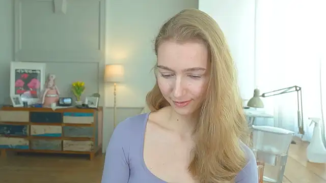 Snapshot of solar_bella chatting on January 30, 2025, 12:27 pm solar bella online show from January 30, 2025, 12:27 pm