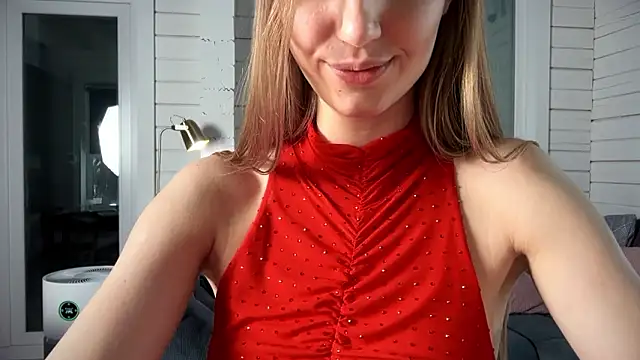 Snapshot of solar_bella chatting on March 2, 2026, 7:15 am solar bella online show from March 2, 2026, 7:15 am