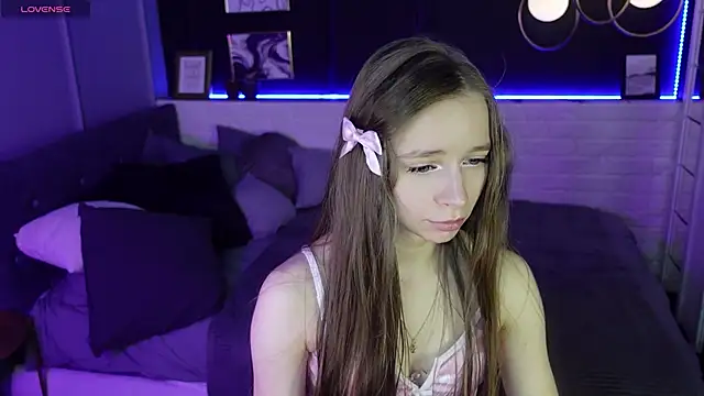 OliviaGentle online show from February 18, 2025, 5:09 am