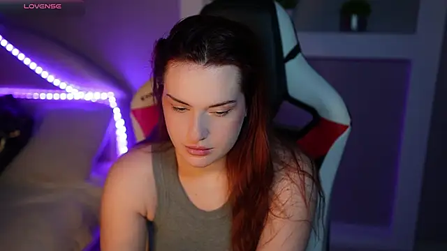 LisaElfy online show from February 12, 2026, 3:18 pm