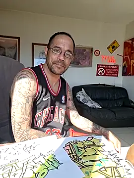 mileflav0r online show from May 27, 2026, 8:11 am
