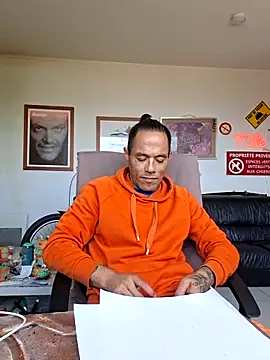 mileflav0r online show from June 1, 2026, 10:28 am