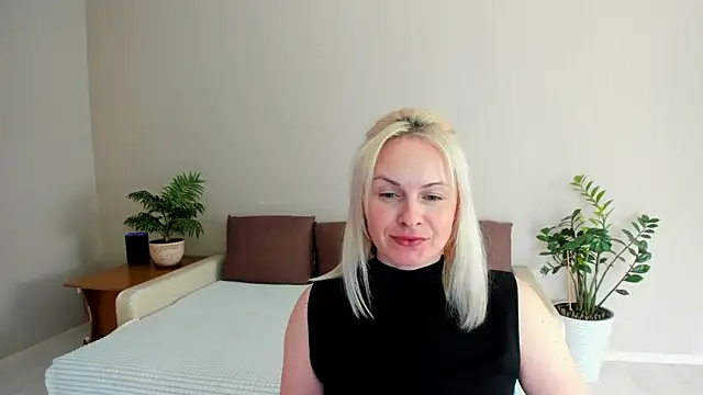 Snapshot of Alicee_Gracee chatting on January 22, 2025, 9:13 am Alicee Gracee online show from January 22, 2025, 9:13 am