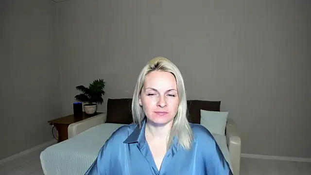 Snapshot of Alicee_Gracee chatting on January 31, 2025, 7:40 pm Alicee Gracee online show from January 31, 2025, 7:40 pm