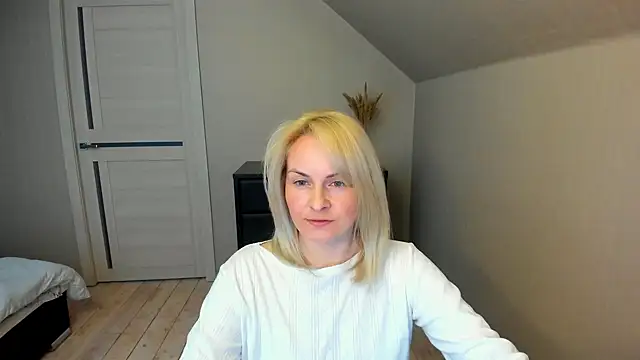 Snapshot of Alicee_Gracee chatting on February 23, 2025, 2:04 pm Alicee Gracee online show from February 23, 2025, 2:04 pm