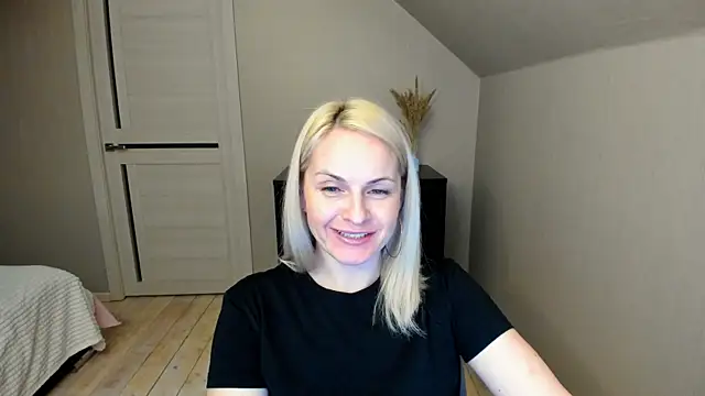 Snapshot of Alicee_Gracee chatting on February 28, 2025, 4:10 pm Alicee Gracee online show from February 28, 2025, 4:10 pm