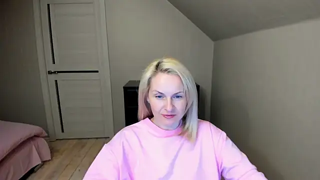 Snapshot of Alicee_Gracee chatting on March 11, 2025, 6:52 pm Alicee Gracee online show from March 11, 2025, 6:52 pm