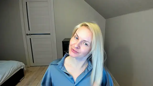 Snapshot of Alicee_Gracee chatting on March 13, 2025, 2:55 pm Alicee Gracee online show from March 13, 2025, 2:55 pm