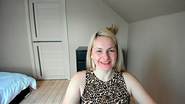 Snapshot of Alicee_Gracee chatting on March 18, 2025, 12:36 pm Alicee Gracee online show from March 18, 2025, 12:36 pm