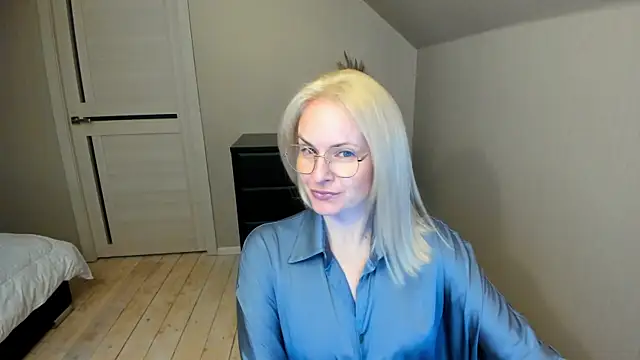 Snapshot of Alicee_Gracee chatting on March 21, 2025, 6:18 pm Alicee Gracee online show from March 21, 2025, 6:18 pm